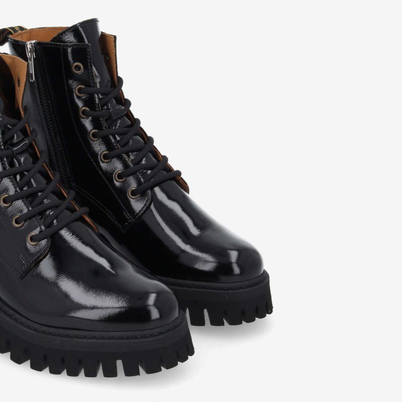 ROTTERDAM LACE UP W - WRINKLED PATENT  -  NOIR